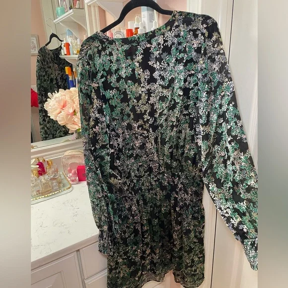 NWT White House Black Market Smocked Blouson Dress- Little Lead Burnout - Picture 7 of 16